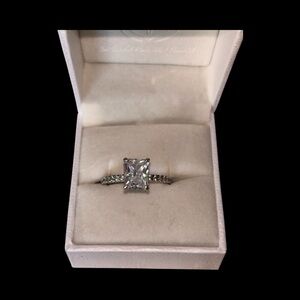 Modern Gents Radiant cut ring